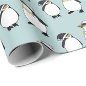 Schattigee winterpinguïns op poederblauw patroon cadeaupapier (Rol Hoek)