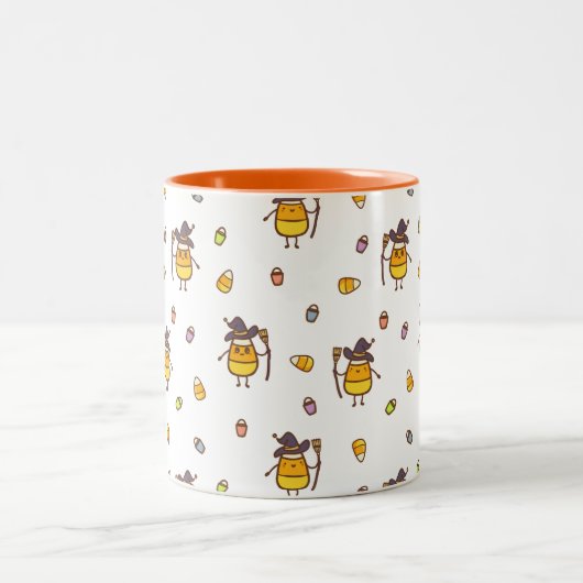 Schattigee Witchy Candy Corn Halloween Pattern Tweekleurige Koffiemok (Center)