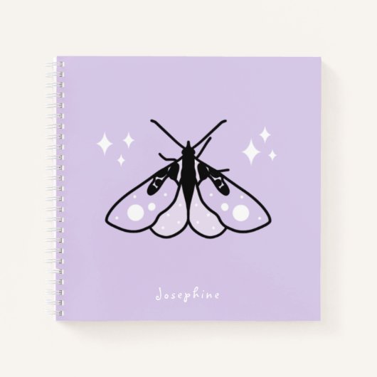 Schattigee Witchy Paarse Moth Notitieboek met Naam (Voorkant)