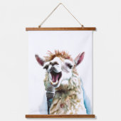 Schattigee witte alpaca zingen door microfoon hangend wandkleed (Voorkant)