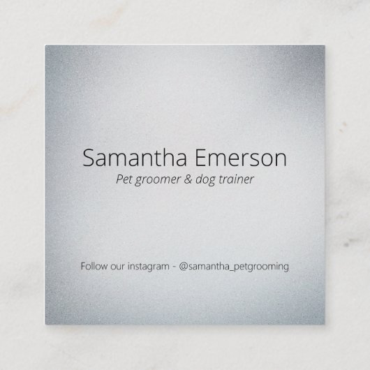 Schattigee witte hond in bad pet grooming professi vierkante visitekaartje (Achterkant)