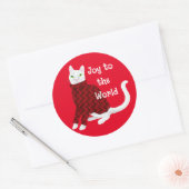 Schattigee witte kat in kersttrui rood ronde sticker (Envelop)