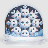 Schattigee witte kattengezichten gerangschikt in e sneeuwbol (Achterkant)