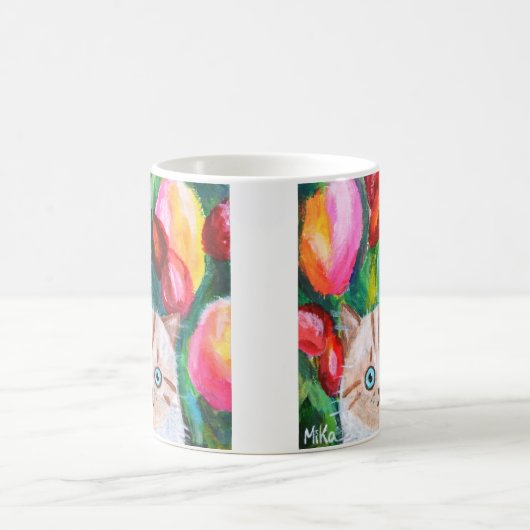 Schattigee witte kitten in tulpentuin kleurrijk  koffiemok (Center)