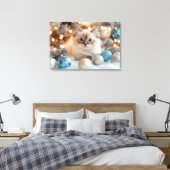 Schattigee witte kitten viert kerst canvas afdruk (Insitu (Slaapkamer))