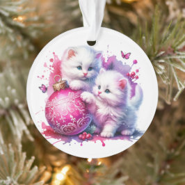 Schattigee Witte Kittens Spelen met Roze Kerst Ornament