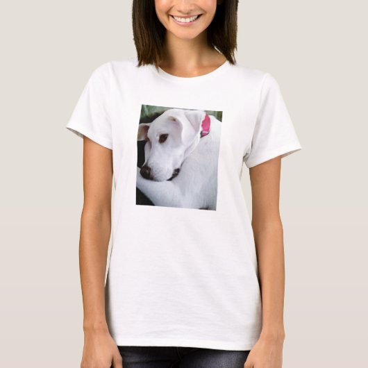 Schattigee Witte Lab Mix Hond T-shirt (Voorkant)