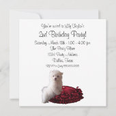 Schattigee witte puppy verjaardagsfeestuitnodiging kaart (Achterkant)