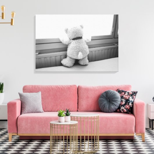 Schattigee witte teddybeer kijkt uit het raam canvas afdruk (Insitu (Woonkamer))