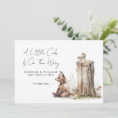 Schattigee Woodland Beer Cub zwangerschapsaankondi Aankondiging (Staand voorkant)