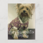 Schattigee Yorkshire Terrier in pyjama met Quote Briefkaart (Voorkant)