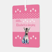 Schattigee zebra shhh voeg naam is slapende roze metalen ornament (Voorkant links)