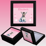 Schattigee zebra sterren Voeg naam roze keepsake t Cadeaudoosje<br><div class="desc">Keepsake Gift Box voor kinderen. Personaliseer met een naam. Met een schattige zebra,  polka stippen en sterren met de kleuren roze en wit.</div>