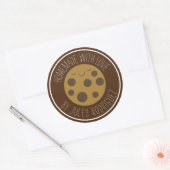 Schattigee zelfgemaakte chocoladekoekje ronde sticker (Envelop)