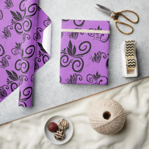 Schattigee Zwarte Bloemen  Patroon Paarse Cadeaupapier