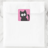 Schattigee zwarte Cartoon kitten op roze achtergro Vierkante Sticker (Tas)