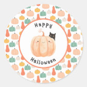Schattigee zwarte kat gluren over een pompoen Hall Ronde Sticker (Voorkant)