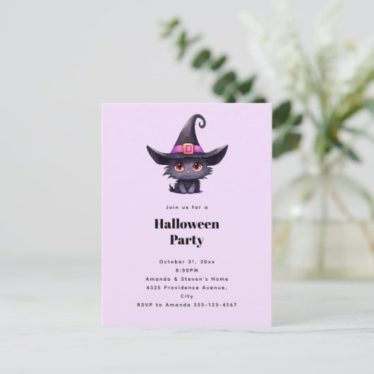 Schattigee zwarte kat in een heks Pet Halloween Pa Uitnodiging Briefkaart (Staand voorkant)