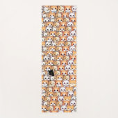 Schattigee zwarte kat in oranje katten huisdier Na Yogamat (Voorkant)