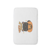 Schattigee zwarte kat in pompoen – Trick or treat  Badmat (Voorkant Verticaal)