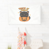 Schattigee zwarte kat in pompoen – Trick or treat Spandoek (Insitu)