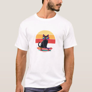 Schattigee zwarte kat met chique bril en skateboar t-shirt