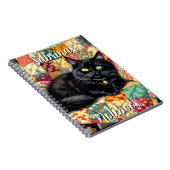 Schattigee zwarte kat op schommelstoel gepersonali notitieboek (Rechterzijde)