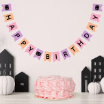 Schattigee zwarte kat pastel halloween happy birth vlaggetjes<br><div class="desc">Deze leuke Halloween geïnspireerde verjaardagsfeestbanner heeft pastelkleuren van paarse,  perzik en roze,  samen met handgetekende zwarte katten met roze en perzikaccenten. Tekst staat: "GELUKKIGE VERJAARDAG." Perfect voor een meisjes Halloween kostuum verjaardagsfeestje! *Handgetekende schedels van Orabella Prints.</div>