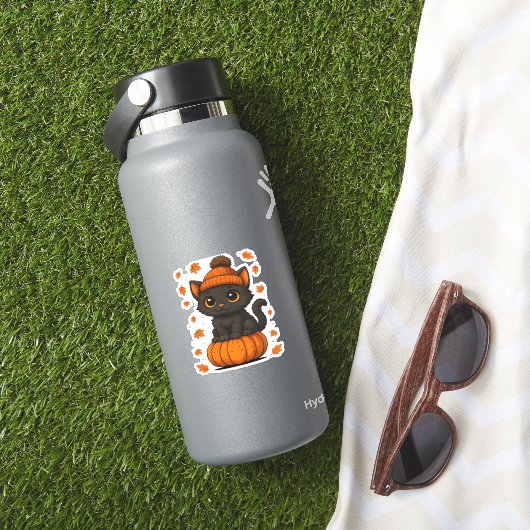 Schattigee Zwarte Kat Zittend op Pompoen Herfst Es Sticker (HydroFlask Insitu)