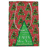 Schattigee zwarte katten in truien kerstboom rood medium cadeauzakje (Voorkant)