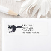 Schattigee zwarte witte kat in pointillisme Adrese Etiket (Insitu)