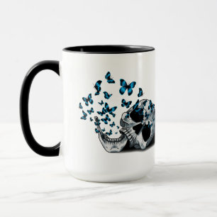 Schedel en Blauwe Vlinders Zwart en Wit Mok