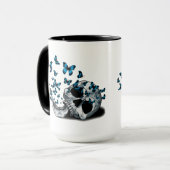 Schedel en Blauwe Vlinders Zwart en Wit Mok (Voorkant links)