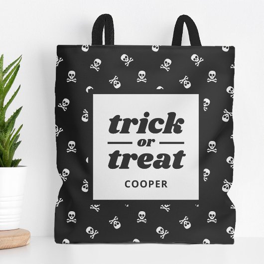 Schedel en gekruiste beenderen met monogram Trick  Tote Bag