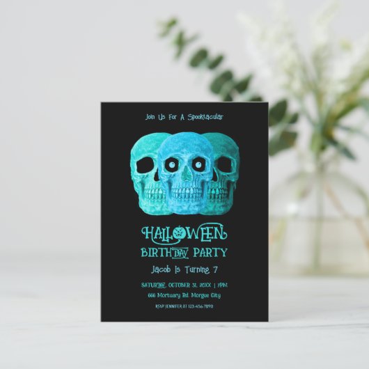 Schedel Grappig Gotisch Blauw Blauwgroen Halloween Uitnodiging Briefkaart (Staand voorkant)