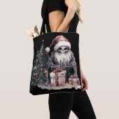 Schedel in kerstmuts met gotische kerstboom tote bag (Dichtbij)