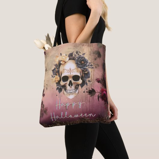 Schedel met blauwe en gouden bloemen Happy Hallowe Tote Bag (Dichtbij)