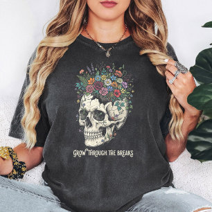 Schedel Met Bloemen "Groei Door Breuken" Ontwerp T-shirt