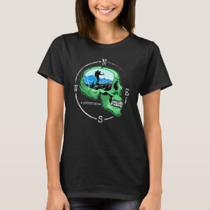Schedel met Wandelkompas Wandelaar Buitenshuis Nat T-shirt