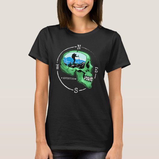 Schedel met Wandelkompas Wandelaar Buitenshuis Nat T-shirt (Voorkant)