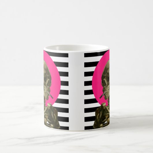 Schedel van een Skelet met Burning Cigarette Colla Koffiemok (Center)