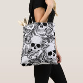 Schedel, vlinders: met de hand getekend patroon tote bag (Dichtbij)