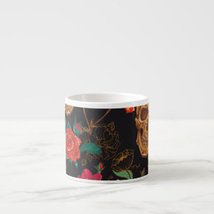 Schedelbloemen: naadloze donkere achtergrond. espresso kop