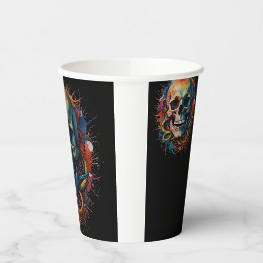 Schedelkop met meerkleurige verfspatten papieren bekers (Links)