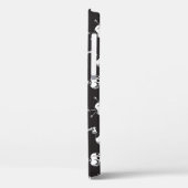 Schedelpatroon met wapens: donkere achtergrond. Case-Mate iPhone case (Achterkant / Links)