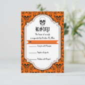 Schedels damast sinaasappel, zwart Halloween bruil RSVP Kaartje (Staand voorkant)