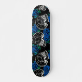 Schedels en Blauwe Rozen | Cool Funky Dark Grunge Persoonlijk Skateboard (Voorkant)
