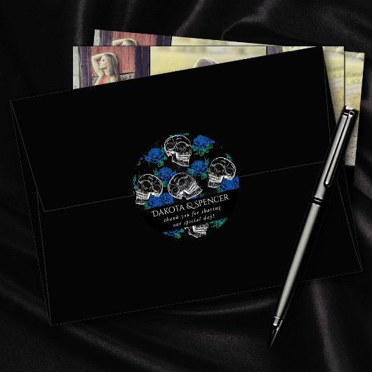 Schedels en Blauwe Rozen | Cool Funky Donker Dank  Ronde Sticker