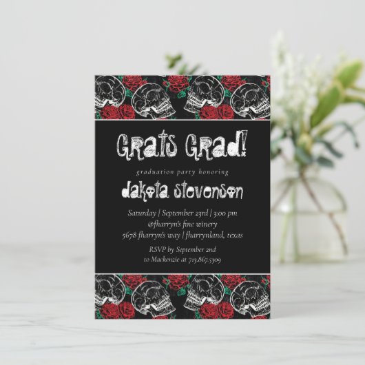 Schedels en rode rozen | Modern Glam Gothic Afstud Kaart (Staand voorkant)