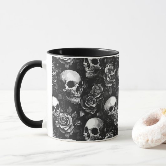 Schedels en Rozen zwart Mok (Met donut)